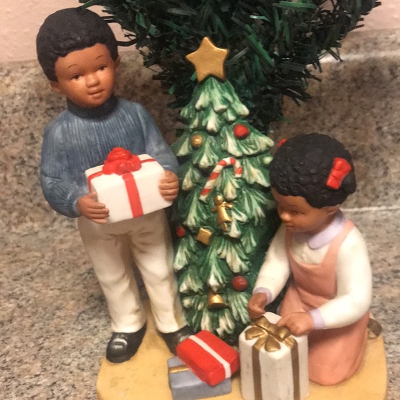 Vintage Homco African American Boy and Girl Christmas Figurine #8921 - Picture 2 of 7